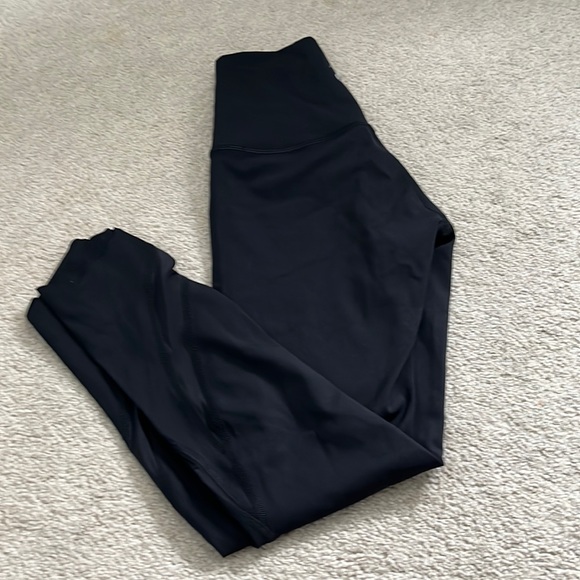 Lululemon Crop - Picture 1 of 12